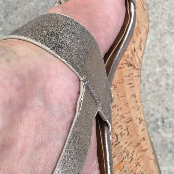 Gold sandals with bling! - Picture 7 of 10